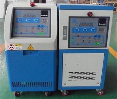 擠出模具模溫機,熱油溫控設(shè)備,塑料板材設(shè)備溫度控制機